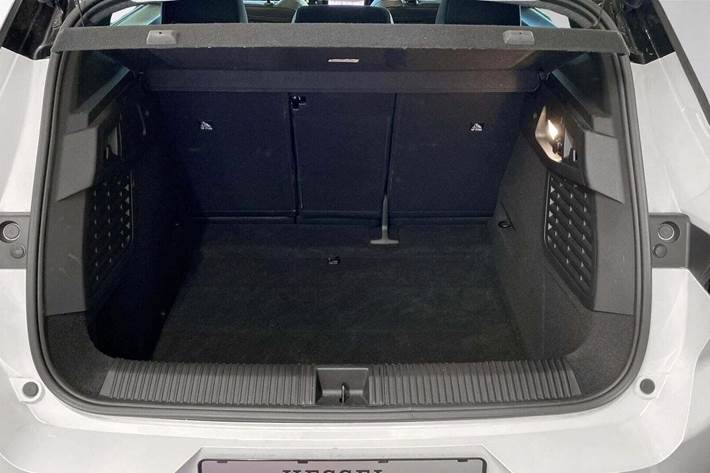 Hvid Renault Scenic E-Tech fra 2025