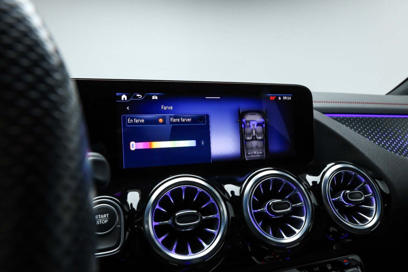 Sort Mercedes EQA350 fra 2024