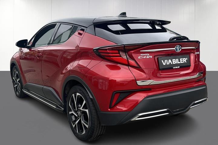 Rød Toyota C-HR fra 2019