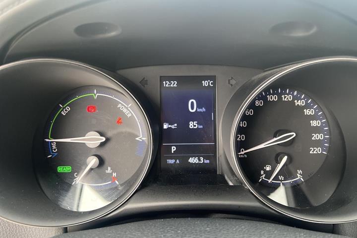 Rød Toyota C-HR fra 2019