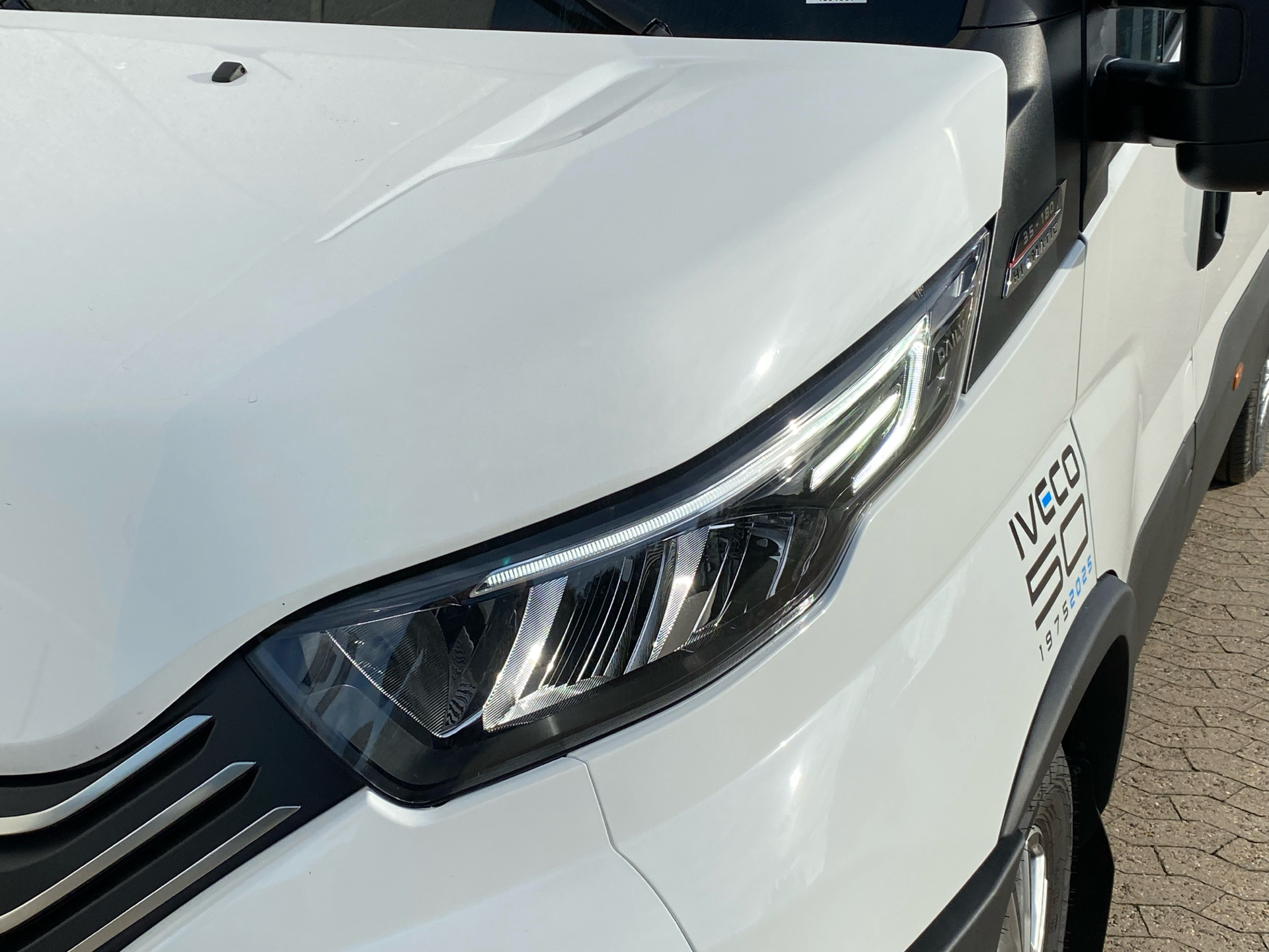 Iveco Daily 3,0 35S18 12m3 D 180HK Van 8g Aut.