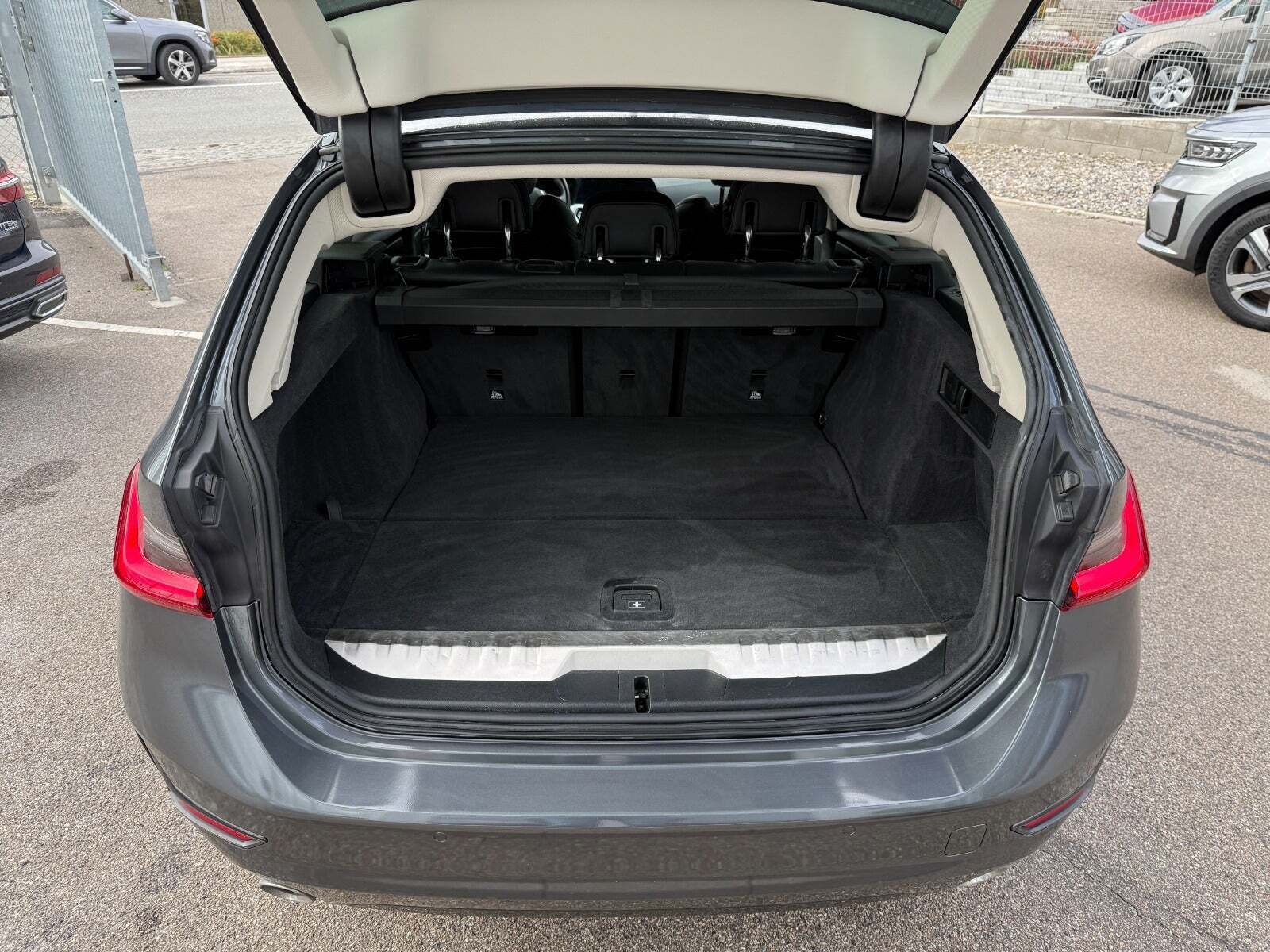 BMW 330e 2,0 Touring Sport Line aut.