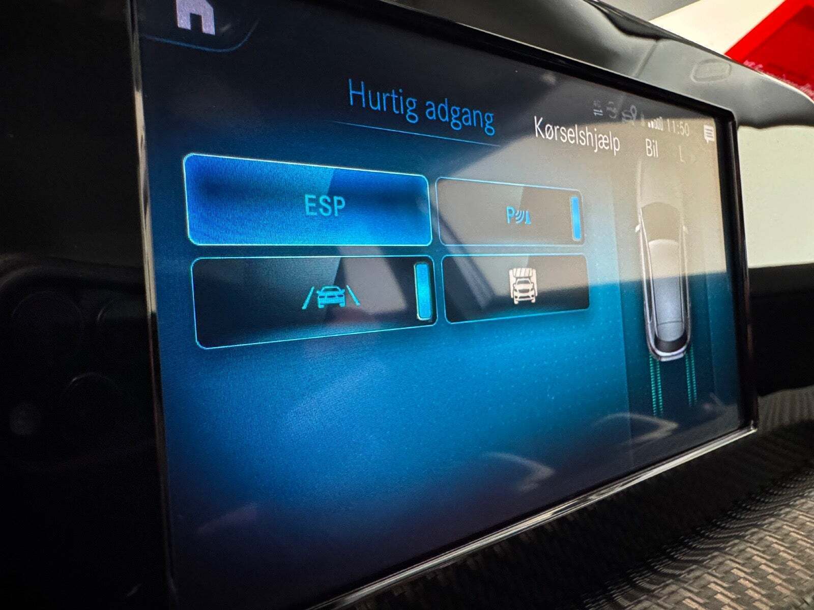 Grå Mercedes A250 e fra 2023