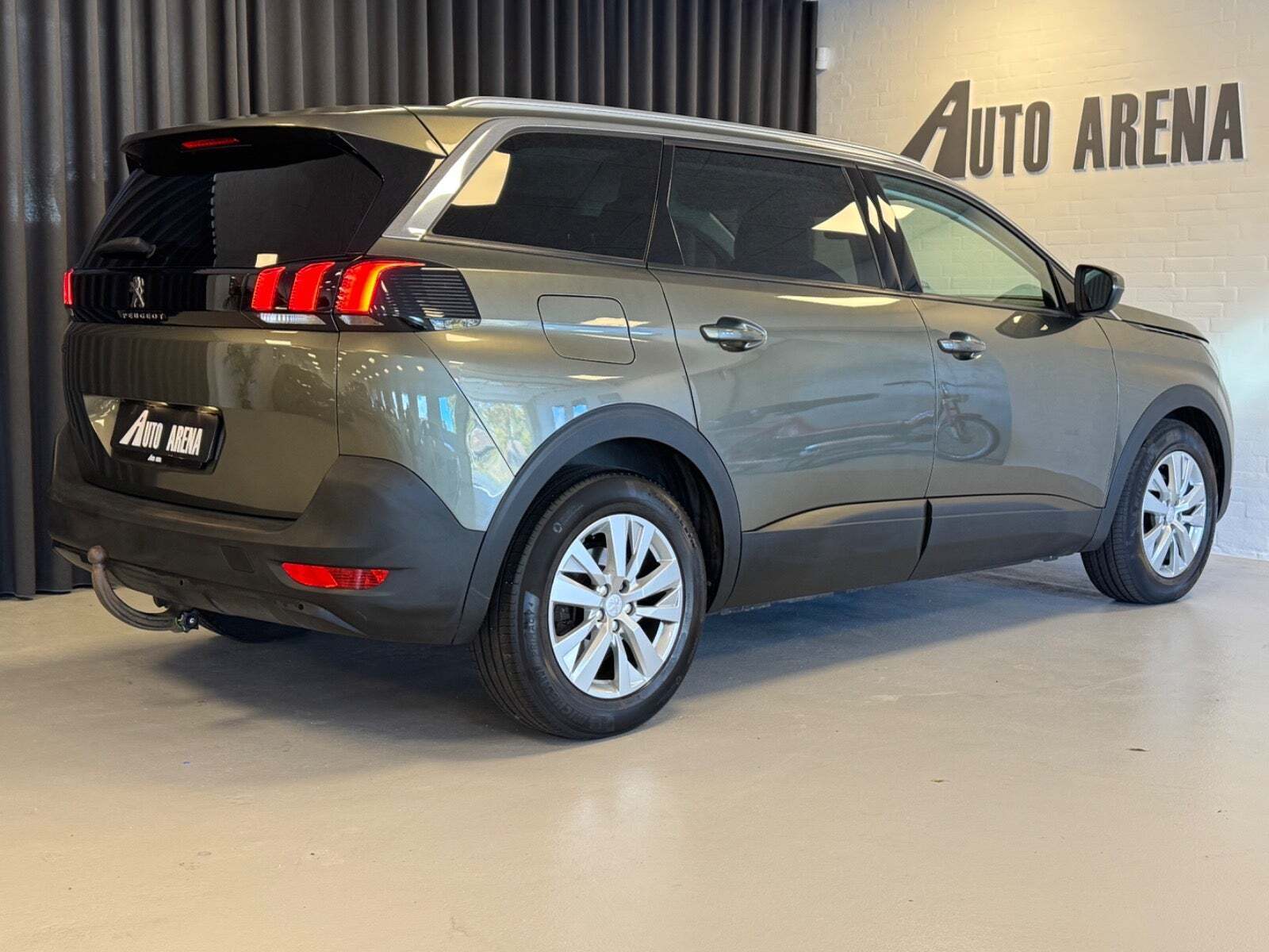 Peugeot 5008 1,6 BlueHDi 120 Allure 7prs