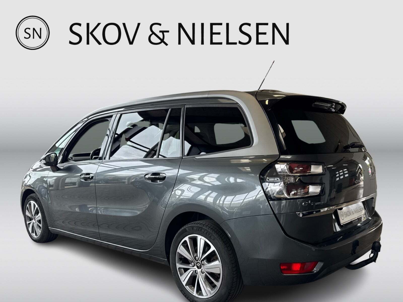 Grå Citroën Grand C4 Picasso fra 2015