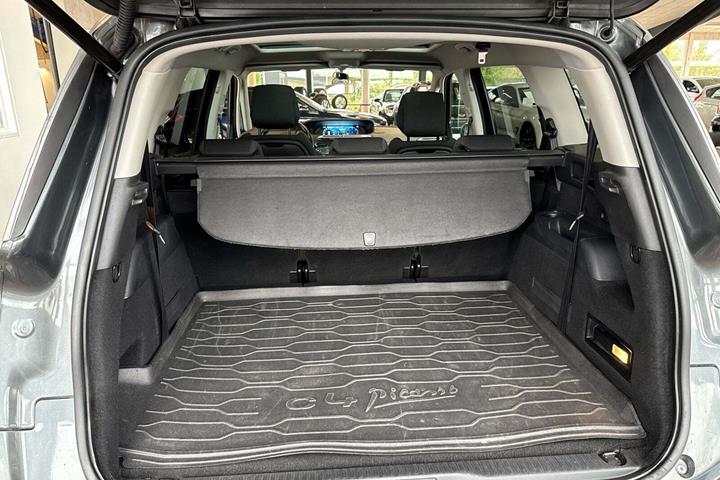 Grå Citroën Grand C4 Picasso fra 2015