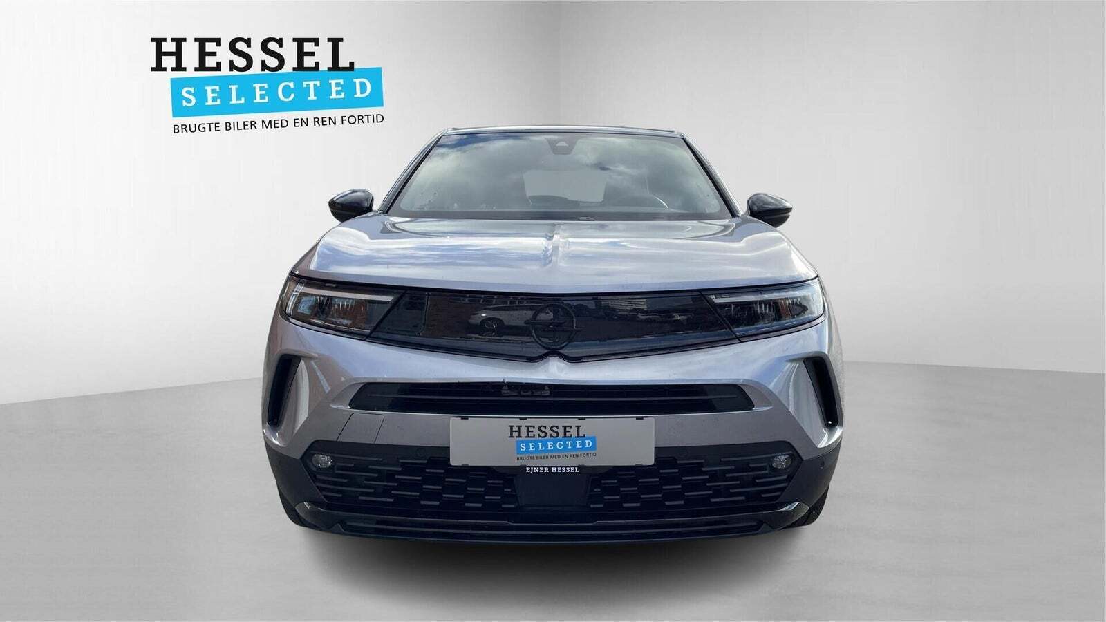 Beige Opel Mokka-e fra 2021