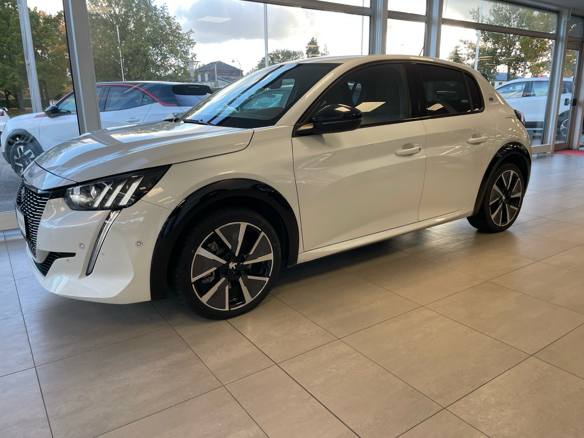 Peugeot e-208 EL GT 136HK 5d Aut.