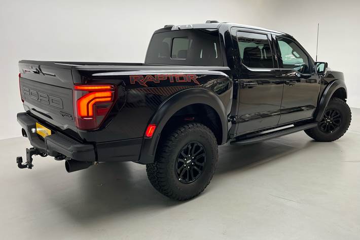 Sort Ford F 150 fra 2025 set udefra