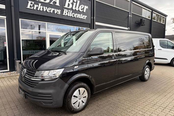 Sort VW Transporter fra 2023