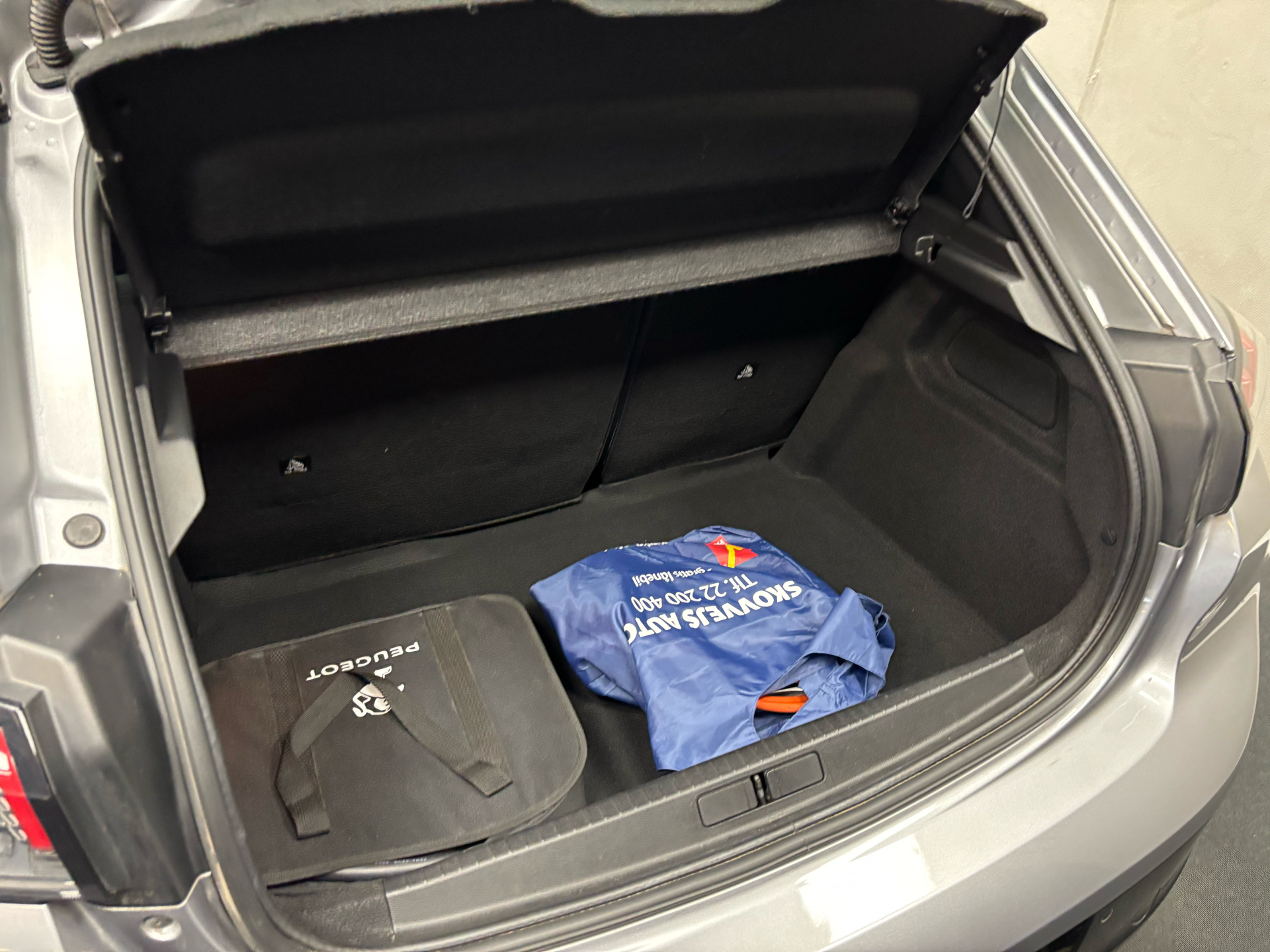 Peugeot e-208 EL Allure 136HK 5d Aut.