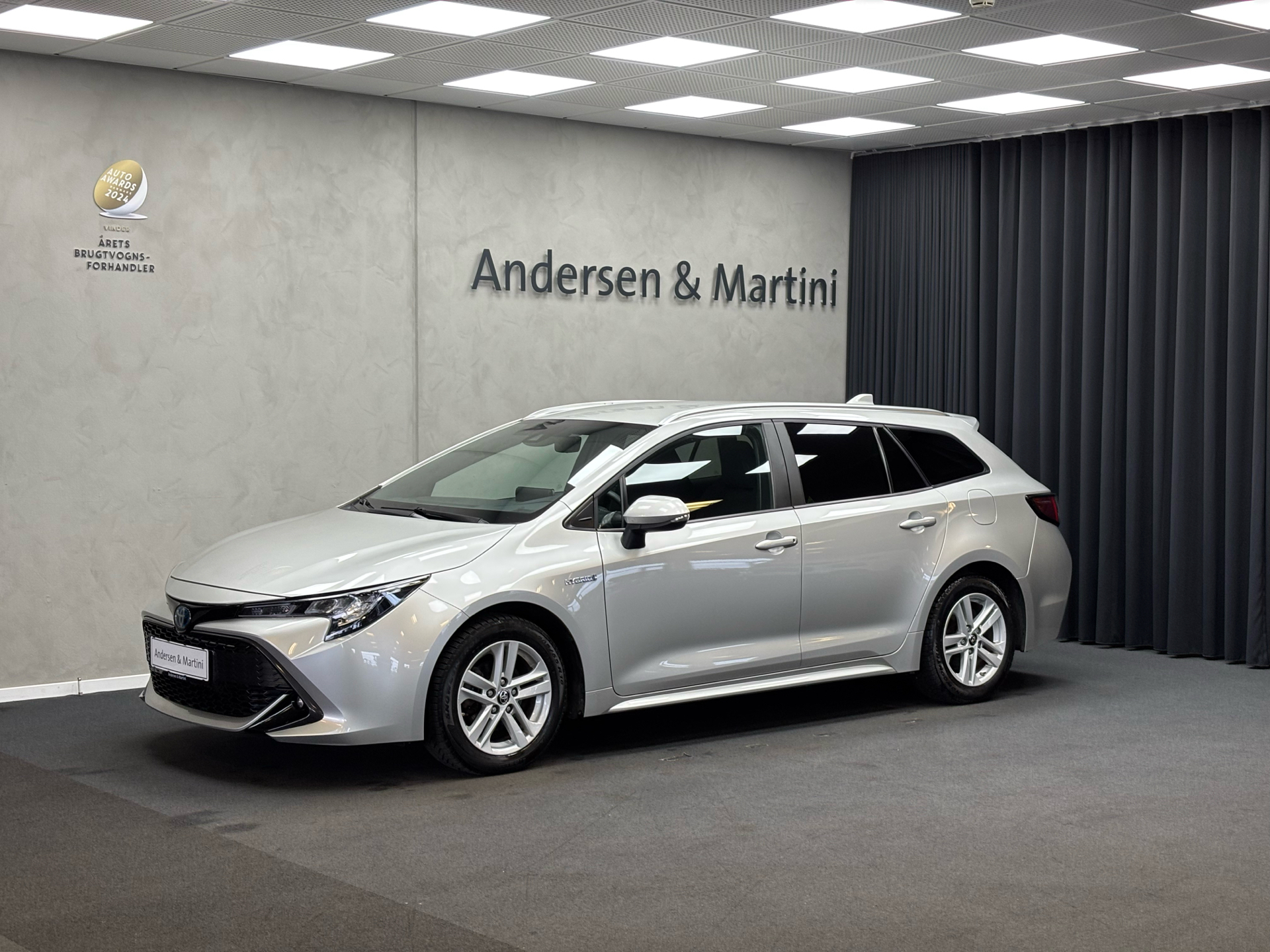 Sølv Toyota Corolla fra 2020