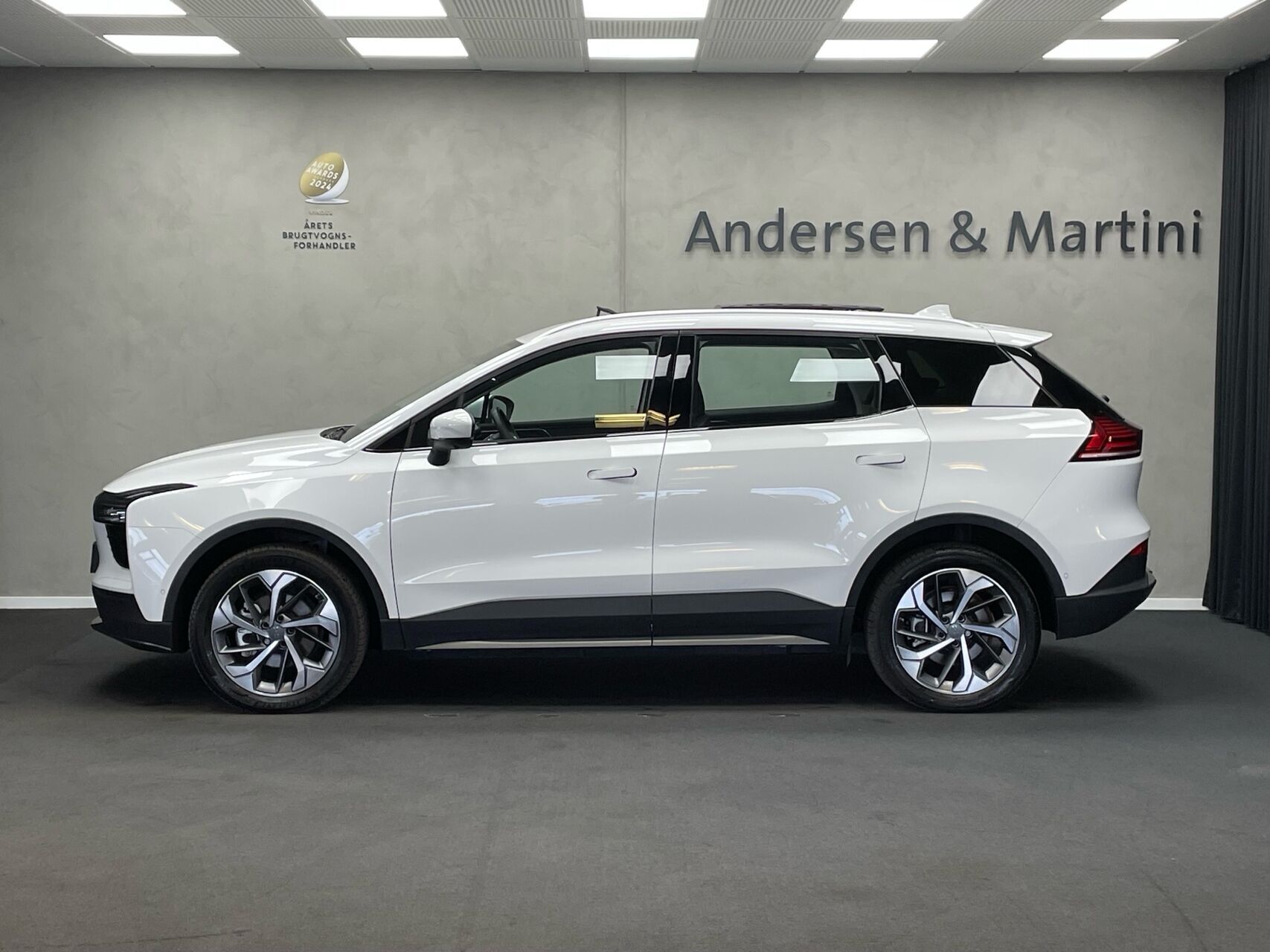 Aiways U5 EL Premium 204HK 5d Aut.