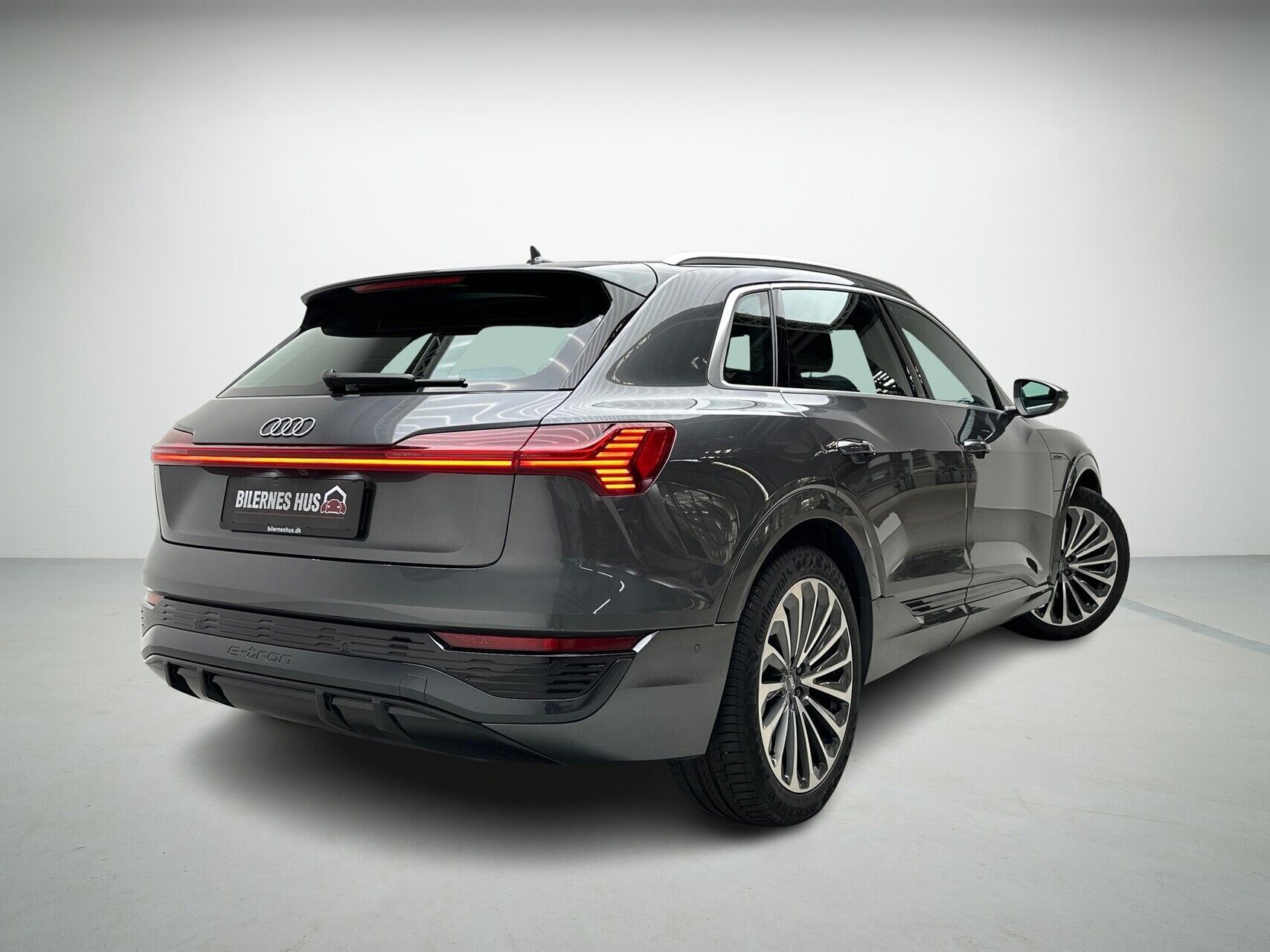 Audi Q8 55 E-tron S Line Quattro 408HK 5d Aut.