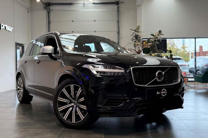 Sort Volvo XC90 fra 2019 set udefra