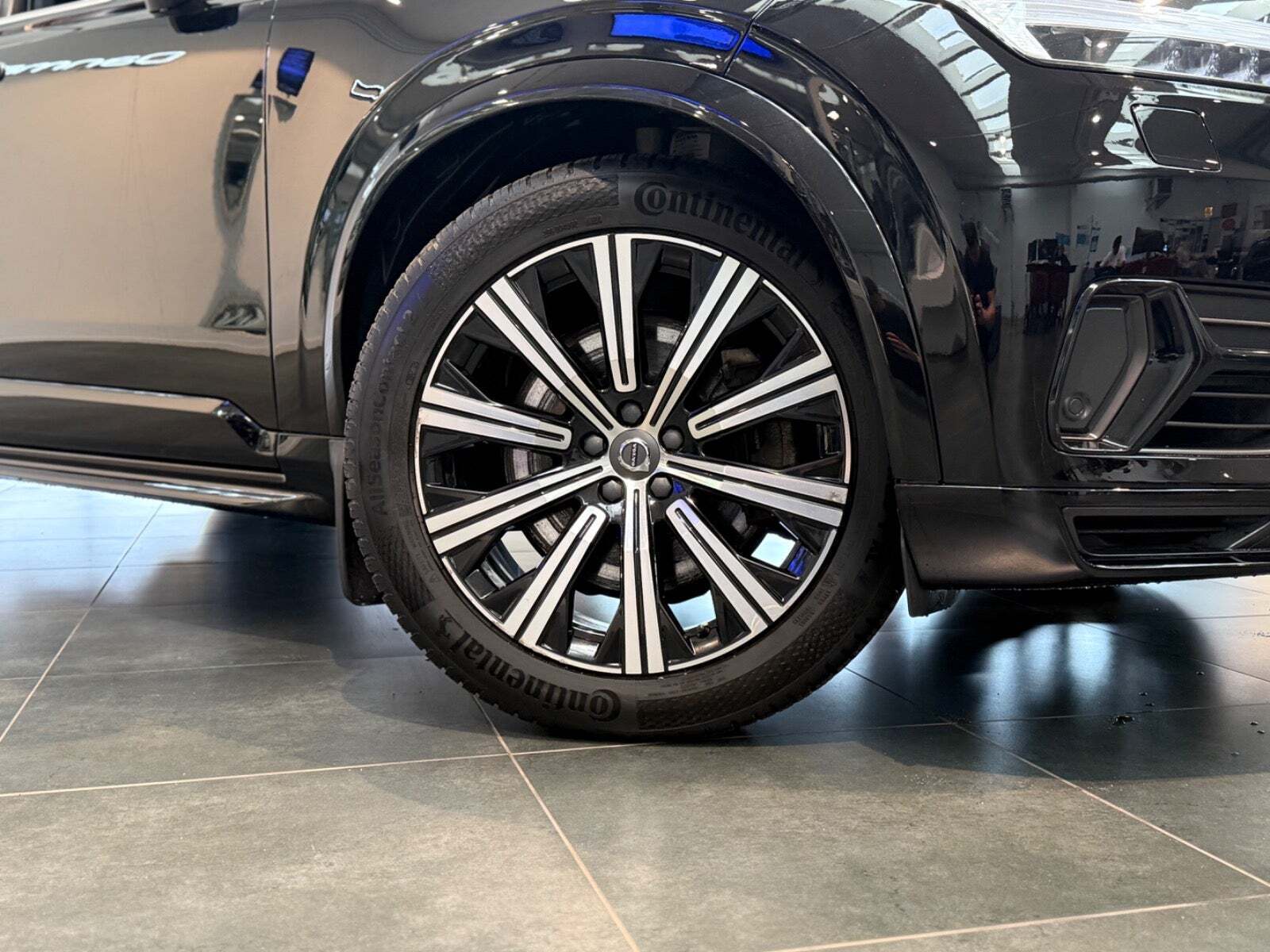 Sort Volvo XC90 fra 2019