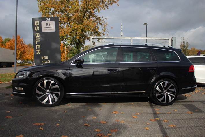 Sort VW Passat fra 2012