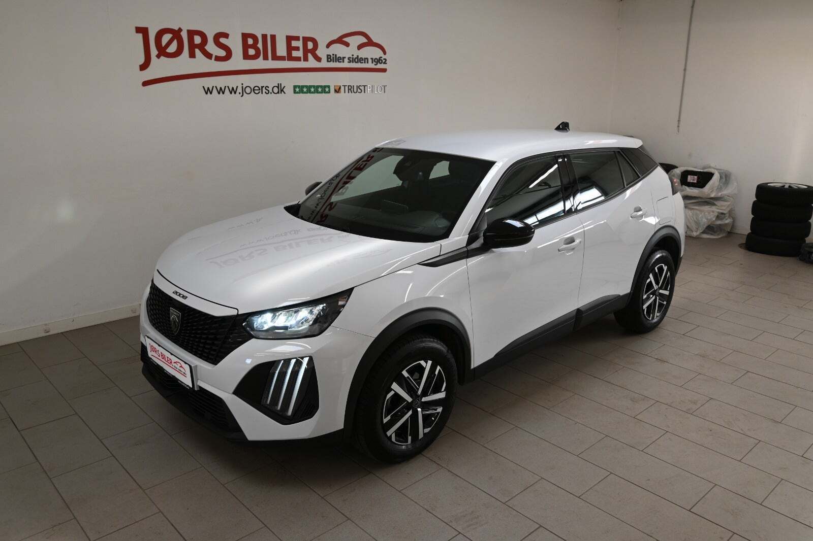 Hvid Peugeot 2008 fra 2024