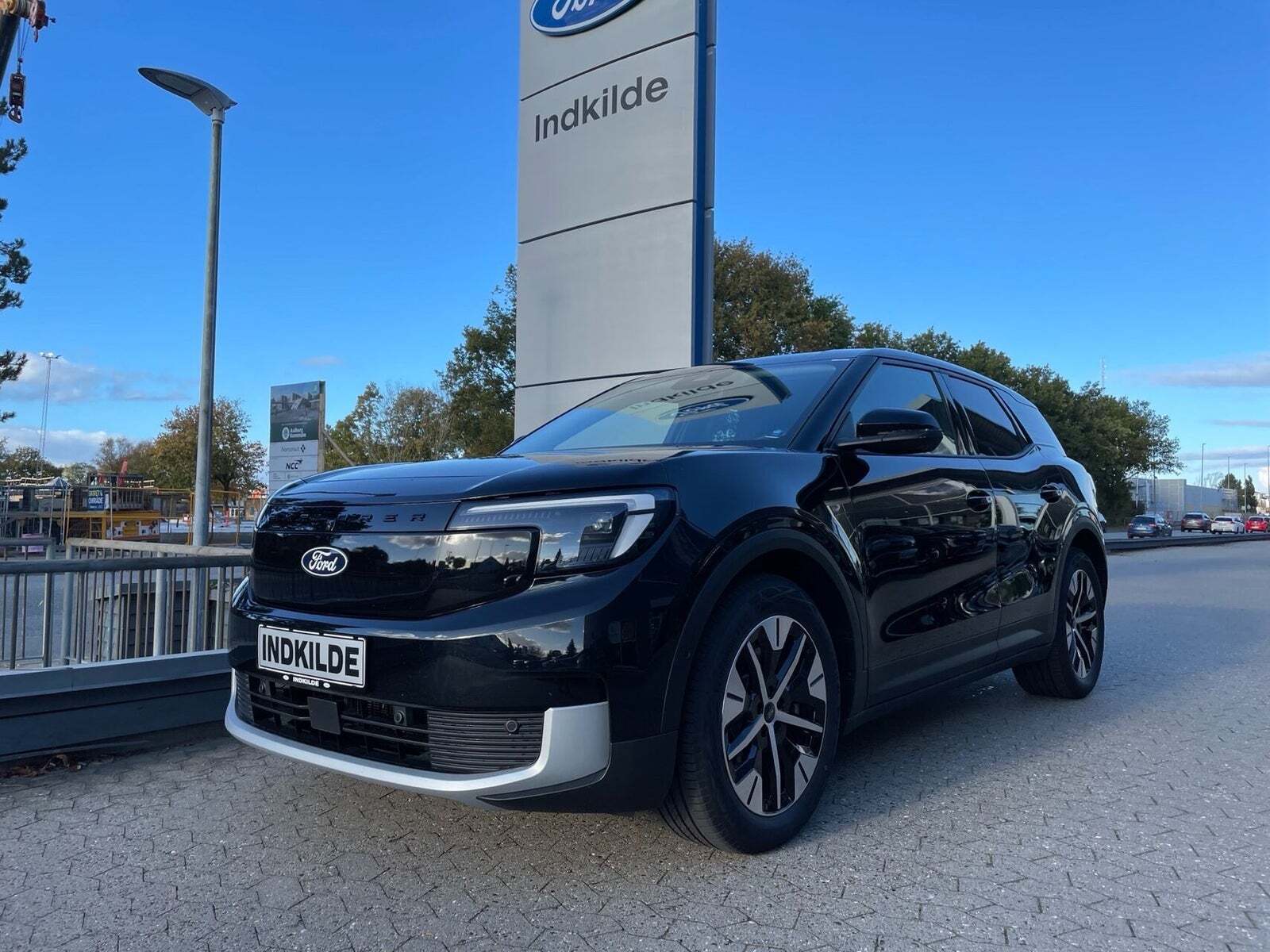 Ford Explorer 82 Select Extended Range