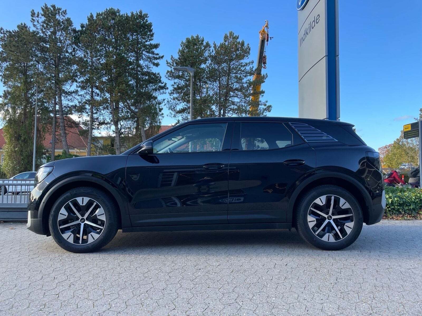 Ford Explorer 82 Select Extended Range