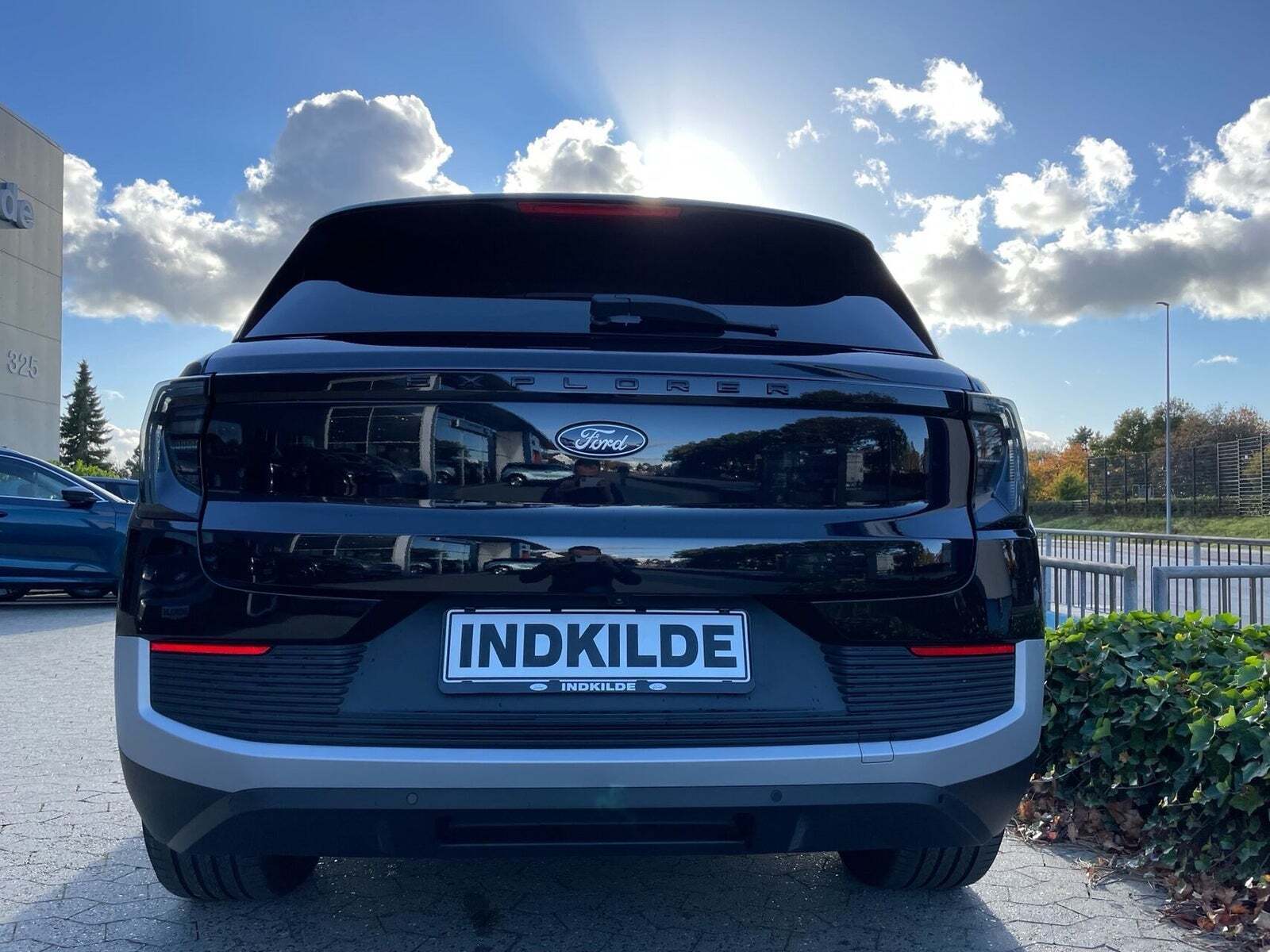 Ford Explorer 82 Select Extended Range