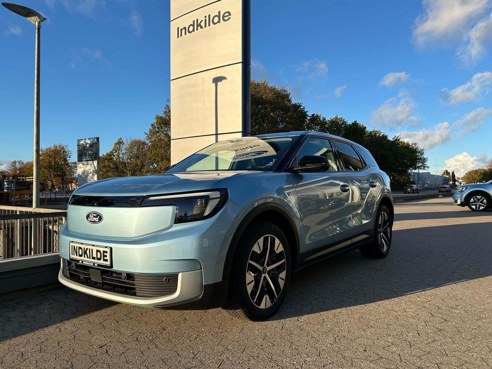 Ford Explorer 82 Select Extended Range