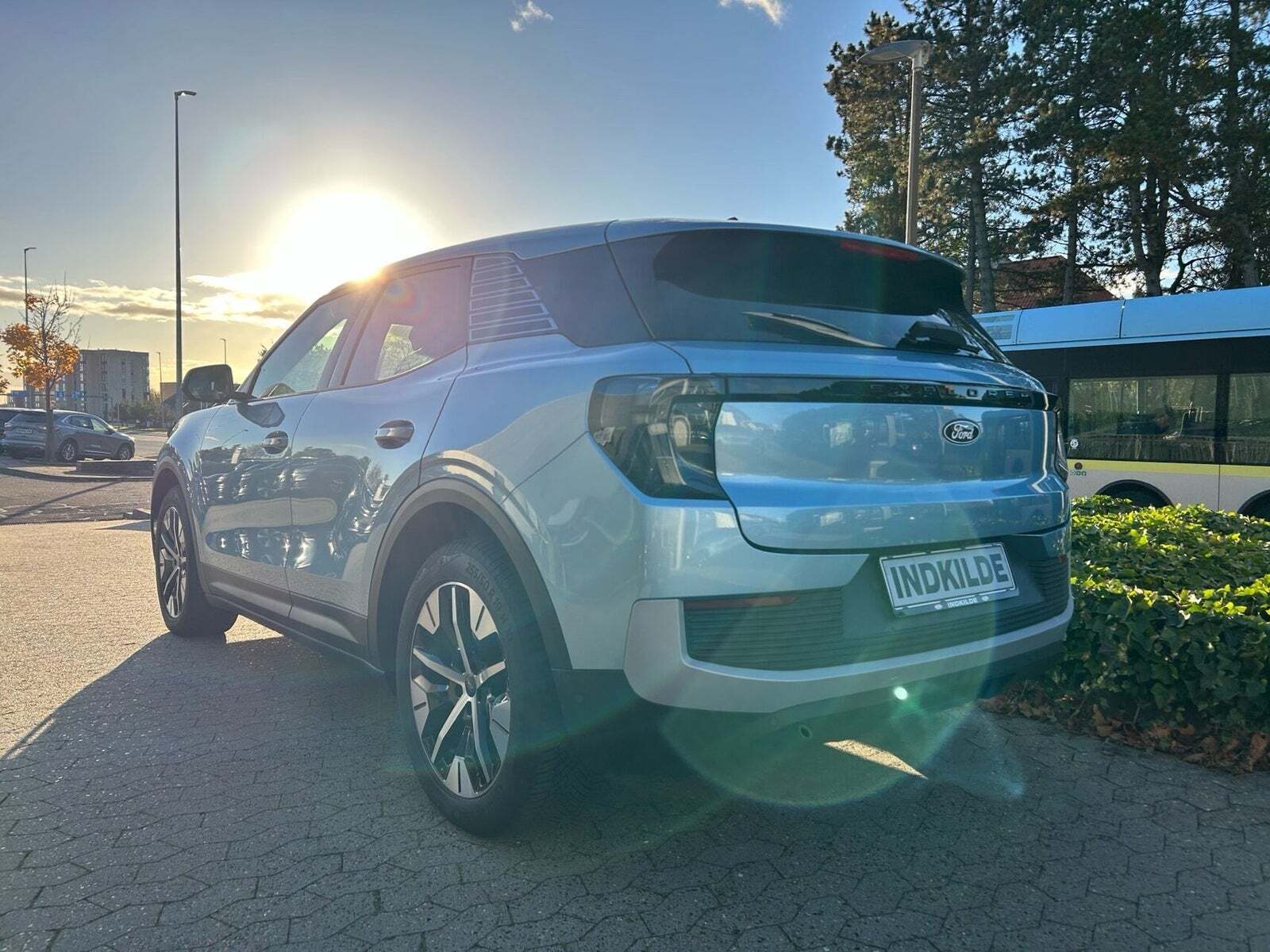 Ford Explorer 82 Select Extended Range