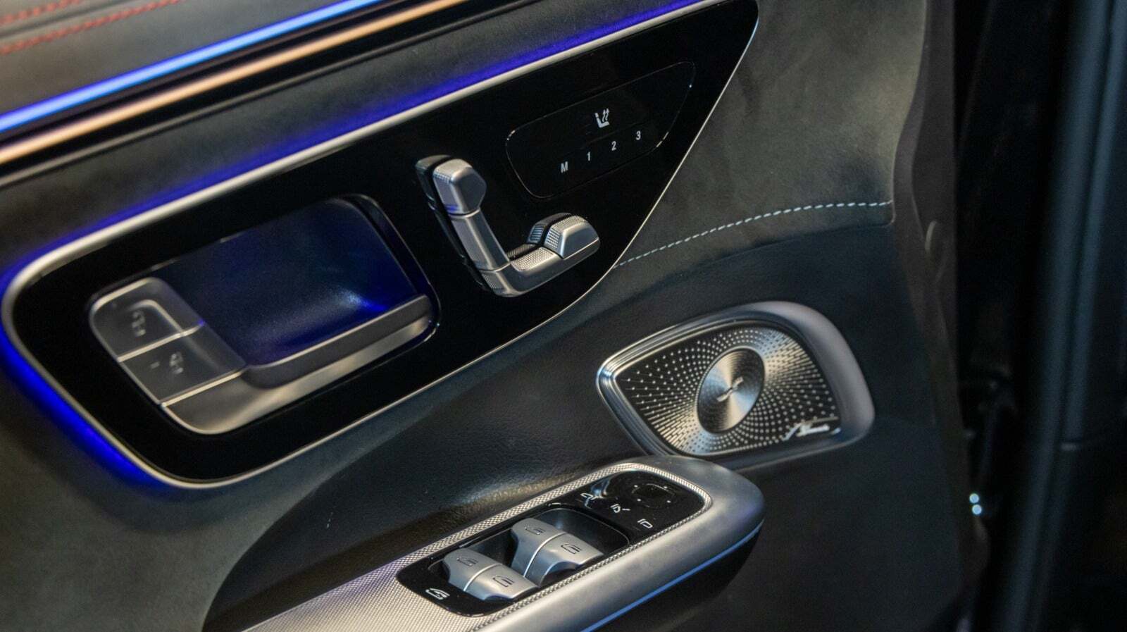 Mercedes EQE350+ SUV