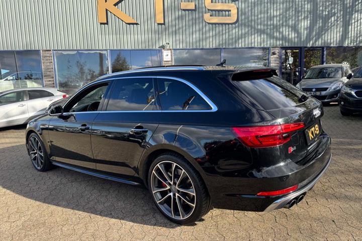 undefined Audi S4 fra 2017