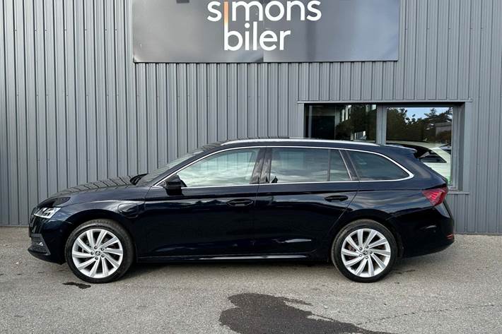 Sort Skoda Octavia fra 2020
