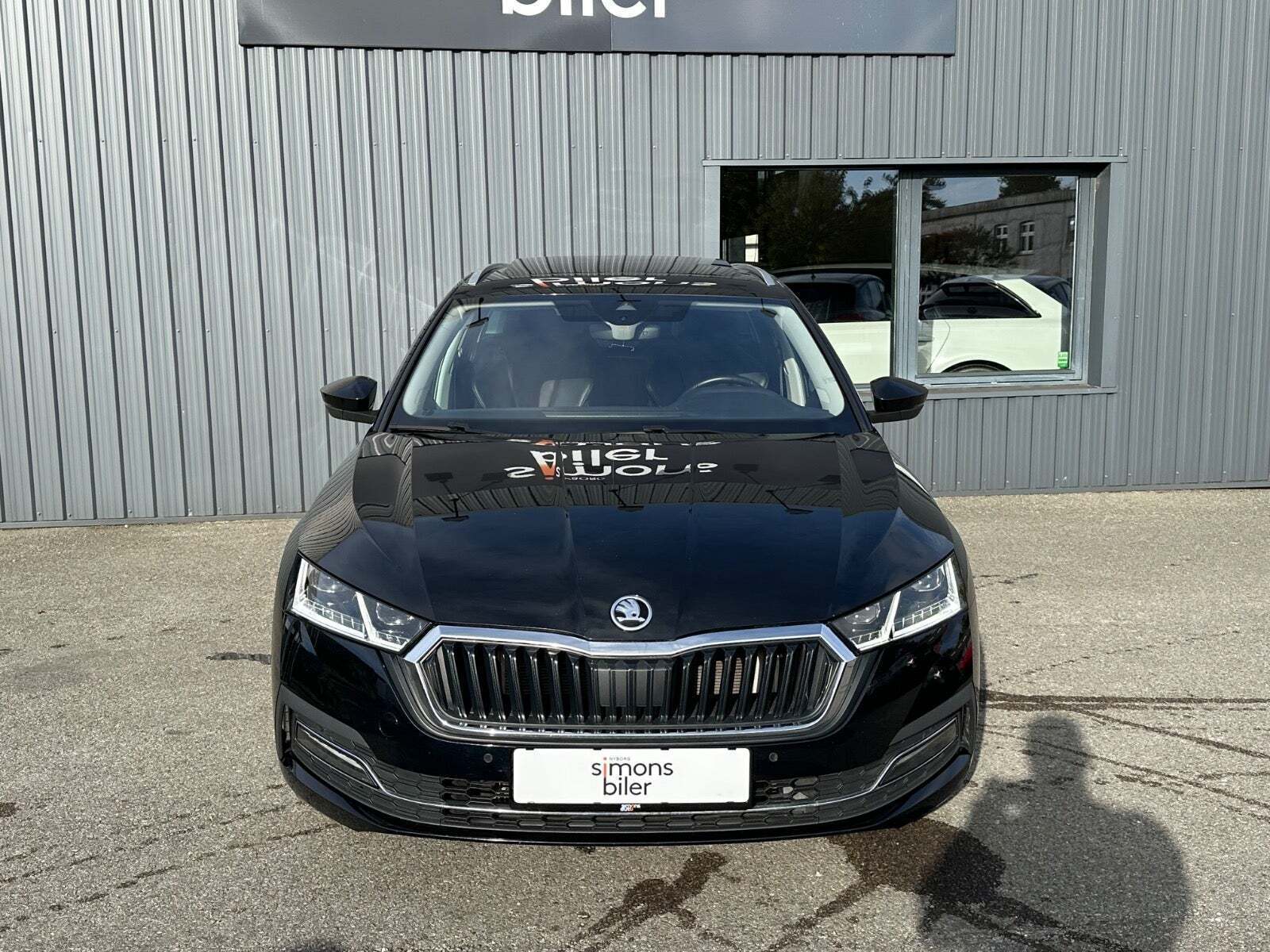Sort Skoda Octavia fra 2020