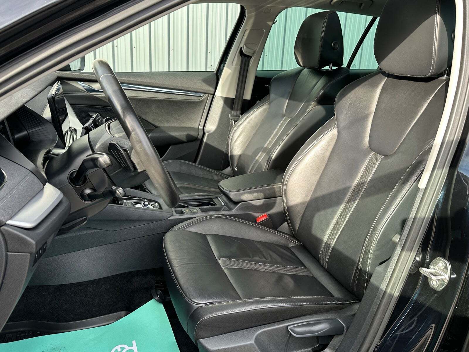 Sort Skoda Octavia fra 2020