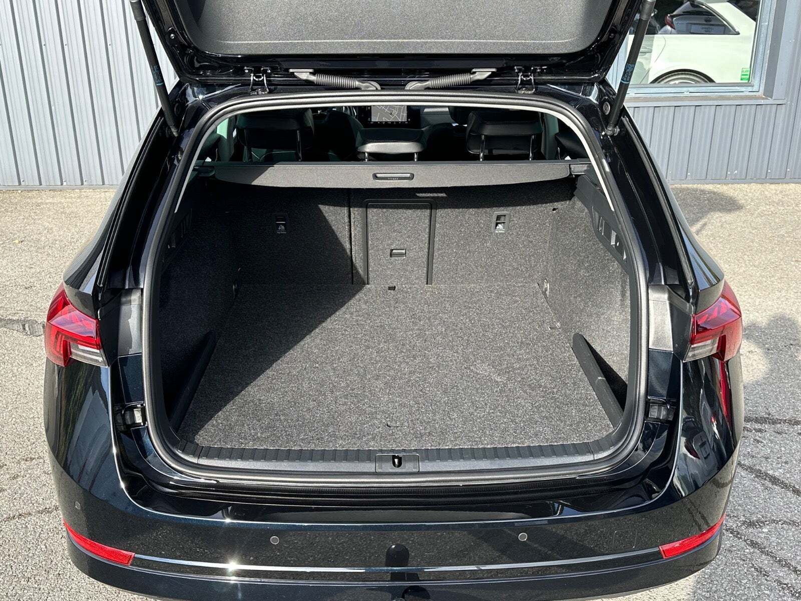 Sort Skoda Octavia fra 2020