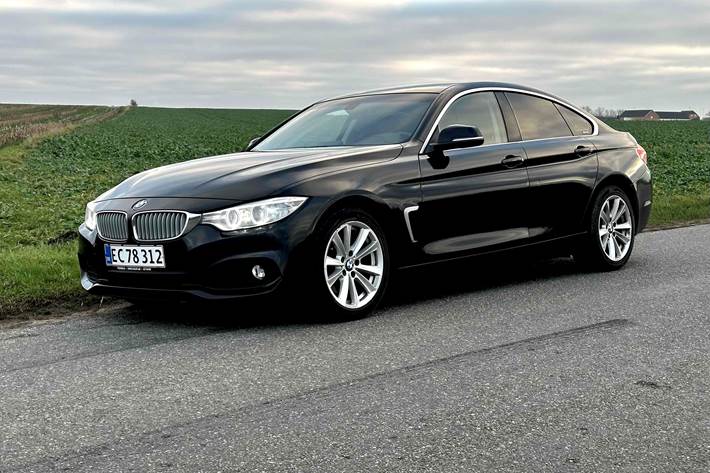 Sort BMW 4-serie fra 2015