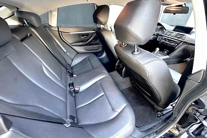 Sort BMW 4-serie fra 2015