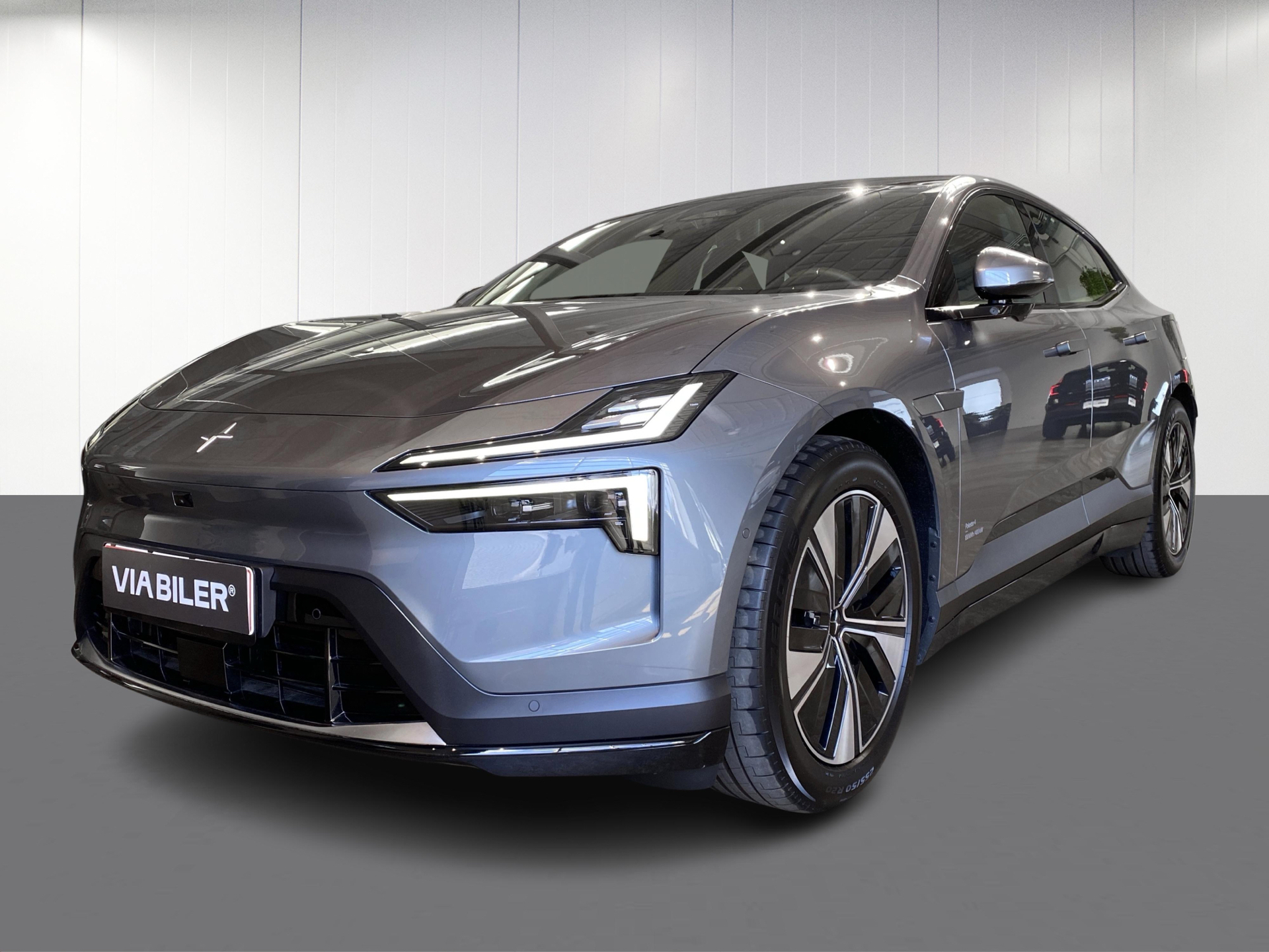 undefined Polestar 4 fra 2025 set udefra