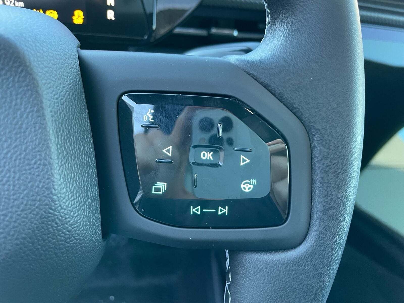 Sort Ford Capri fra 2025