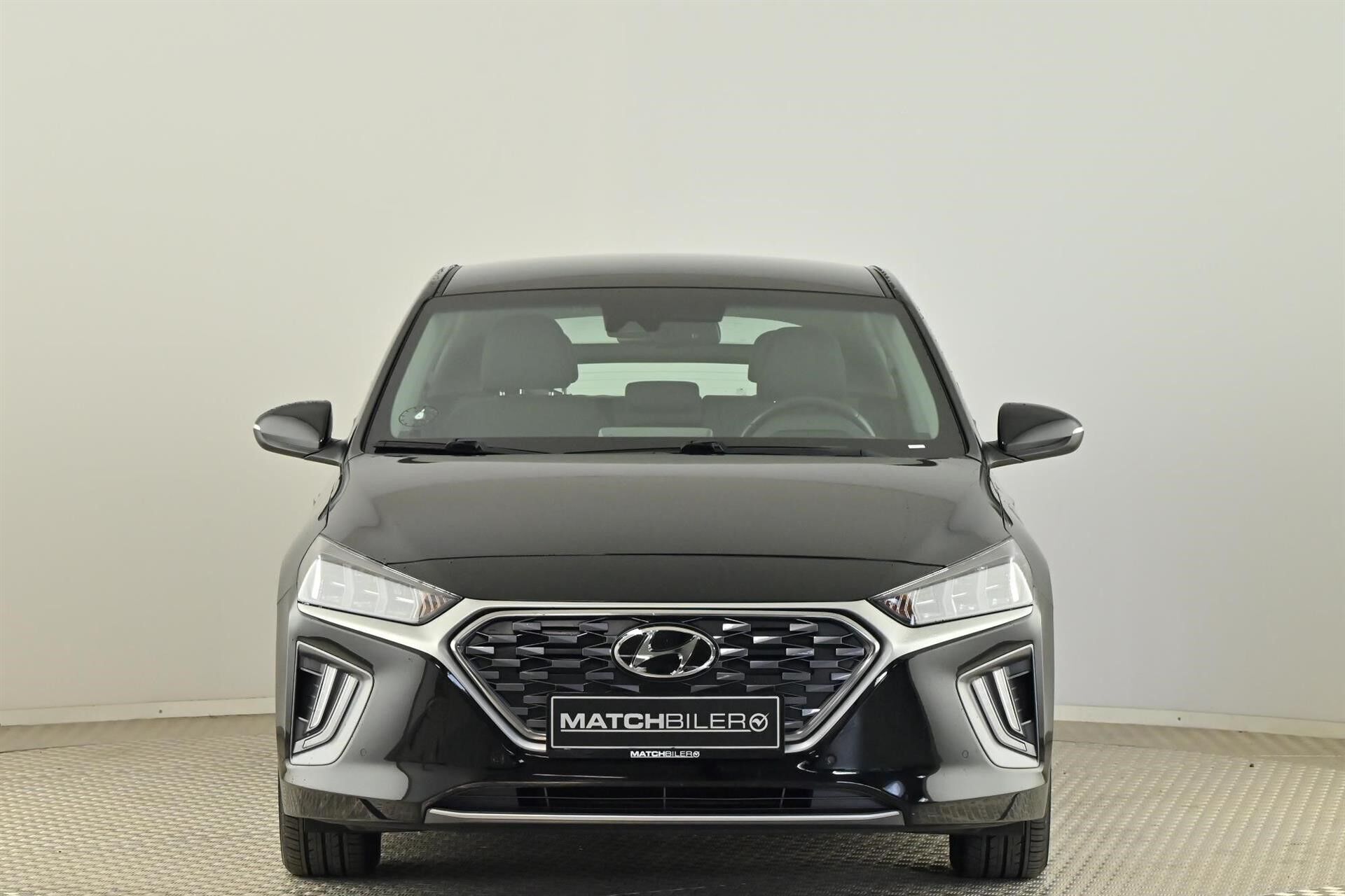 Hyundai Ioniq 1,6 GDI  Plugin-hybrid Premium plug-in 141HK 5d 6g Aut.