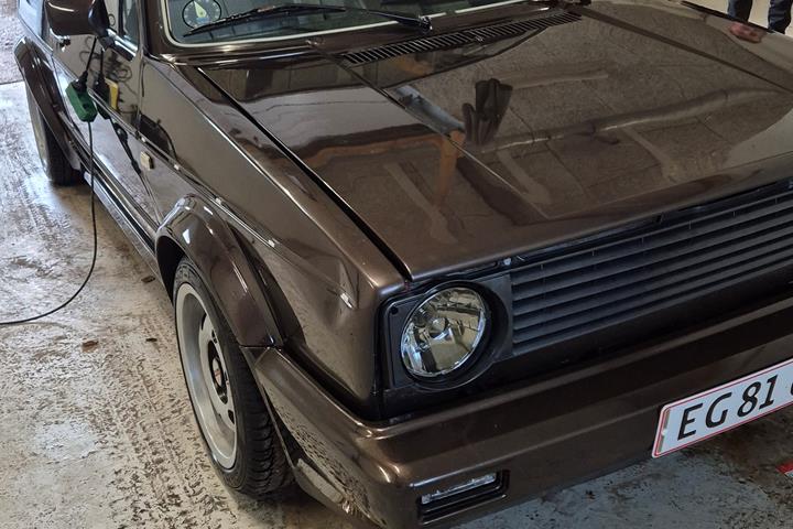 Brun VW Golf fra 1988