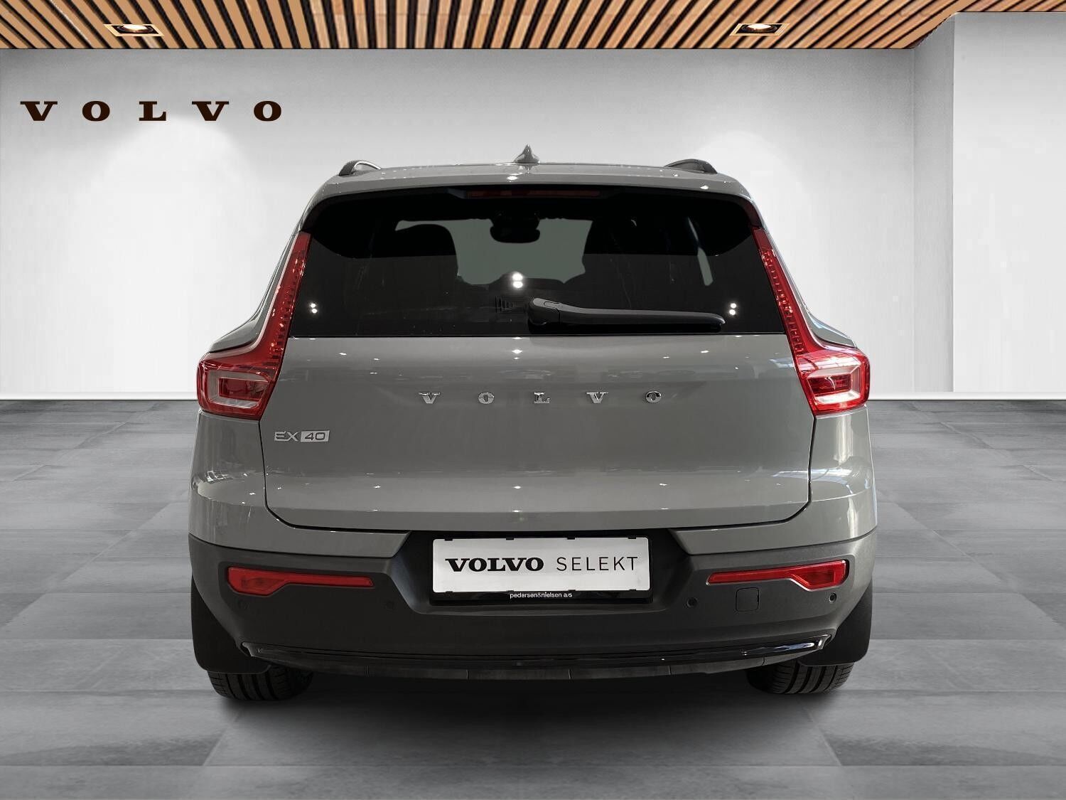 Volvo EX40 Single Motor Extended Range Plus 252HK 5d Aut.