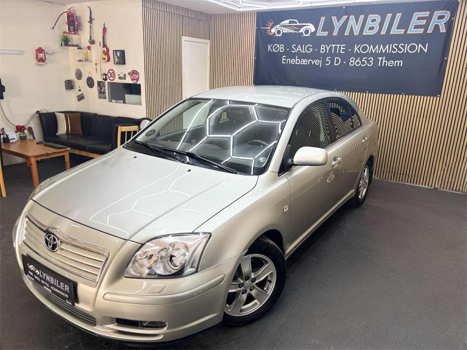 Toyota Avensis 2,0 Sol aut.