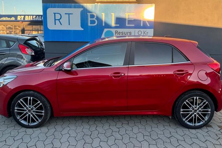 Hvid Kia Rio fra 2017