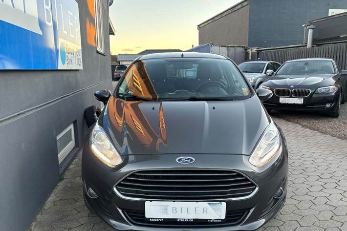 Hvid Ford Fiesta fra 2015