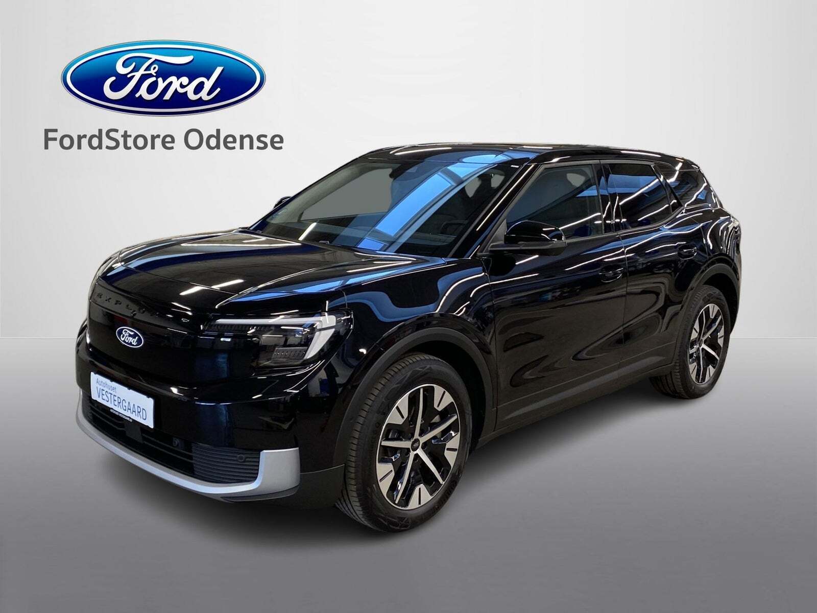 Ford Explorer 82 Select Extended Range