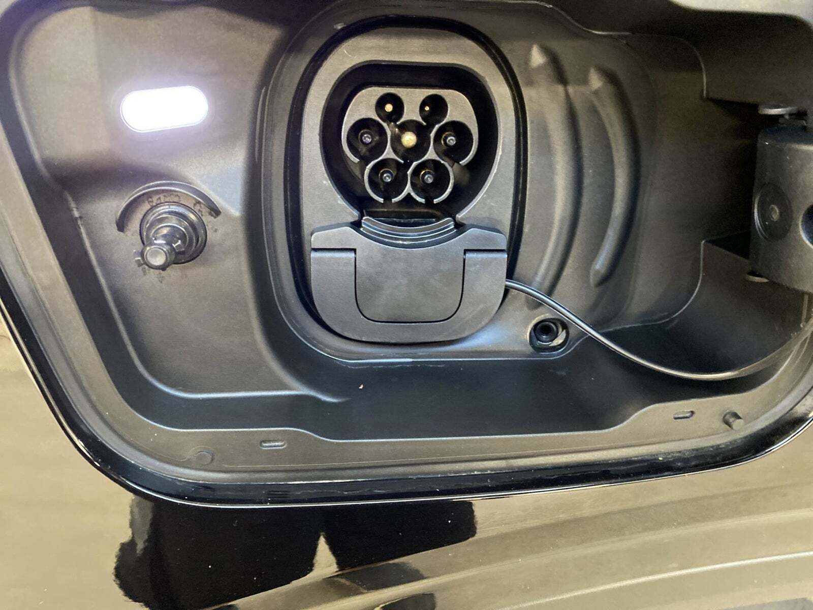 Sort Ford Explorer fra 2024