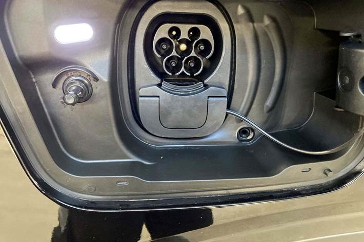 Sort Ford Explorer fra 2024