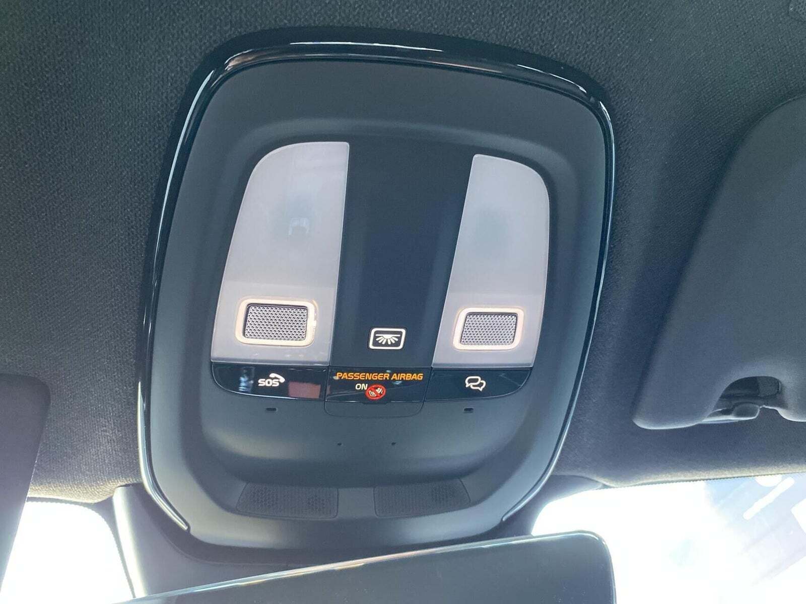 Blå Volvo EX40 fra 2026