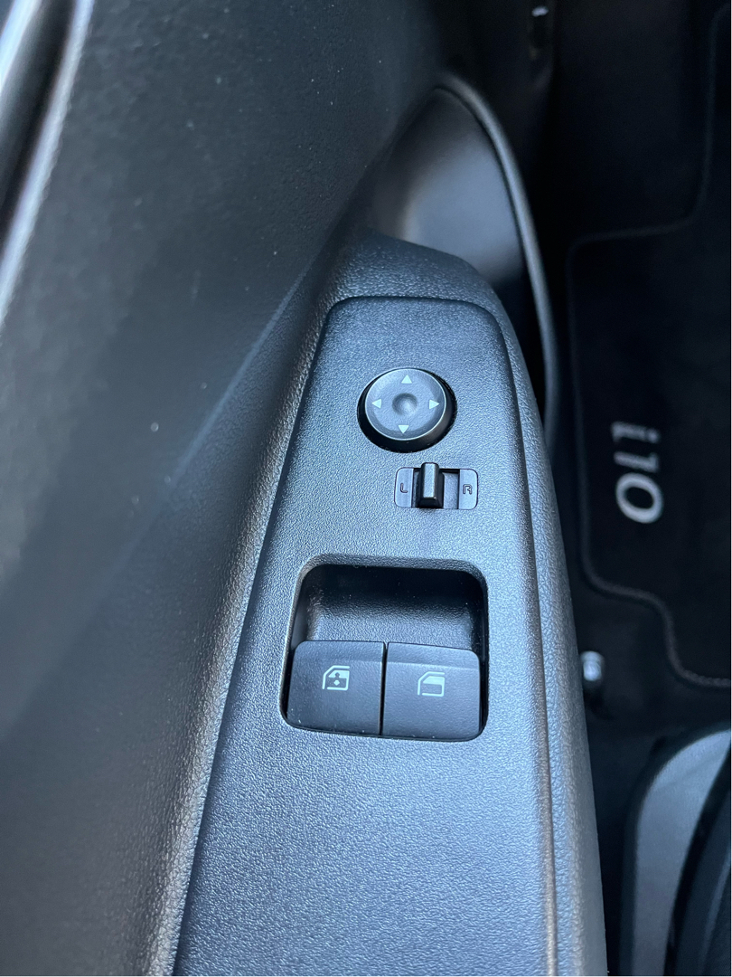 Hvid Hyundai i10 fra 2021