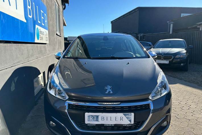 Hvid Peugeot 208 fra 2018