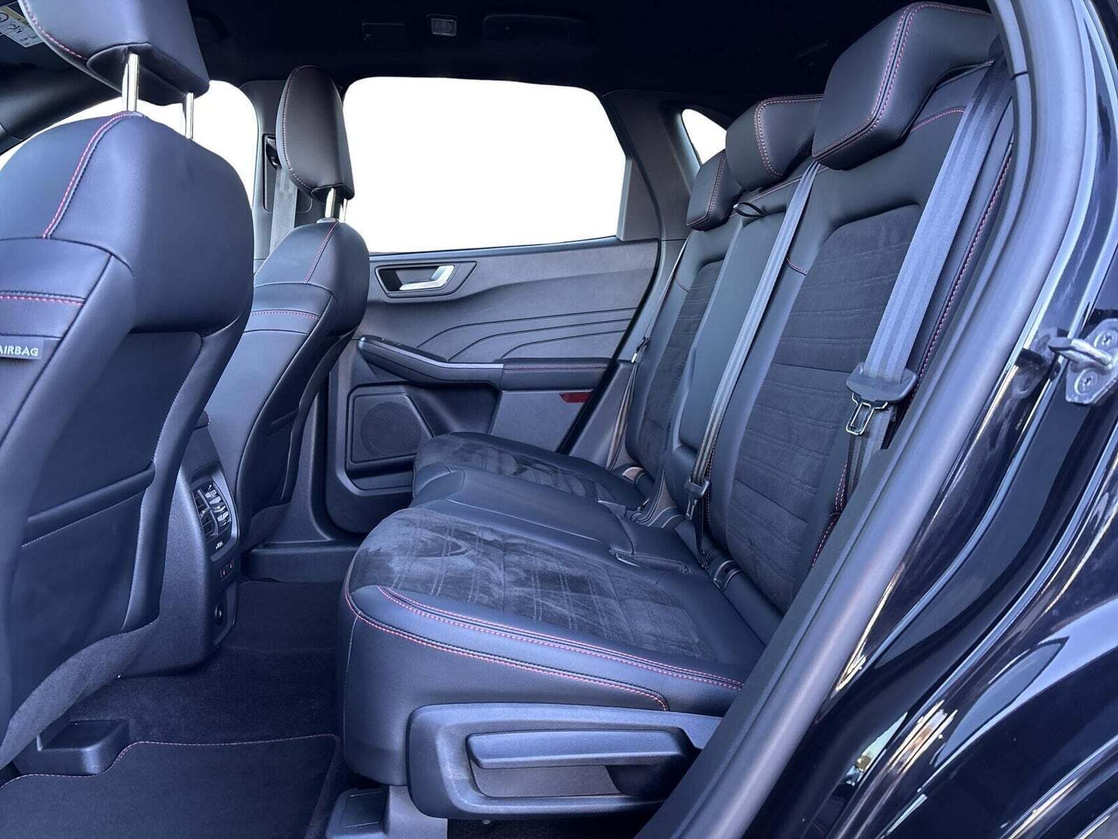 Ford Kuga 2,5 PHEV ST-Line X CVT